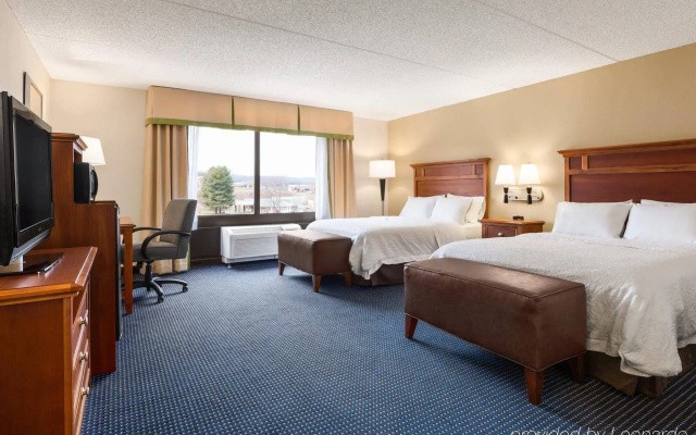 Hampton Inn Warrenton