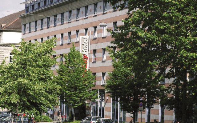 Отель IntercityHotel Nürnberg Германия, Нюрнберг - 2 отзыва об отеле, цены и фото номеров - забронировать отель IntercityHotel Nürnberg онлайн вид на фасад