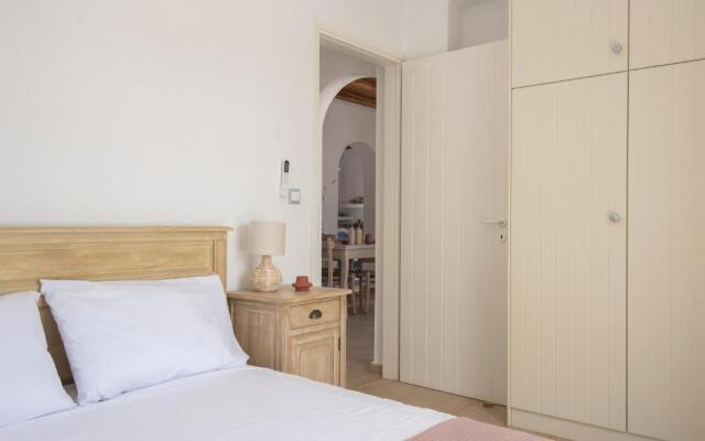 Rosemary Residence in Ampelas. 3 bedroom house