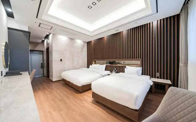 Hotel Demer