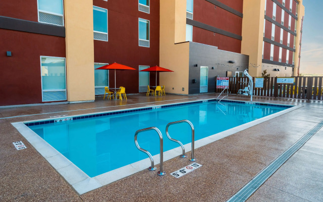 Home2 Suites by Hilton Bakersfield