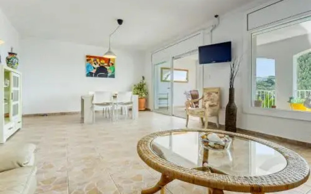 Apartment Canyelles
