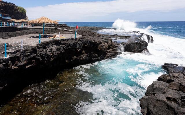 Home2book Sea Side Charco Azul Pool Apartment Wifi