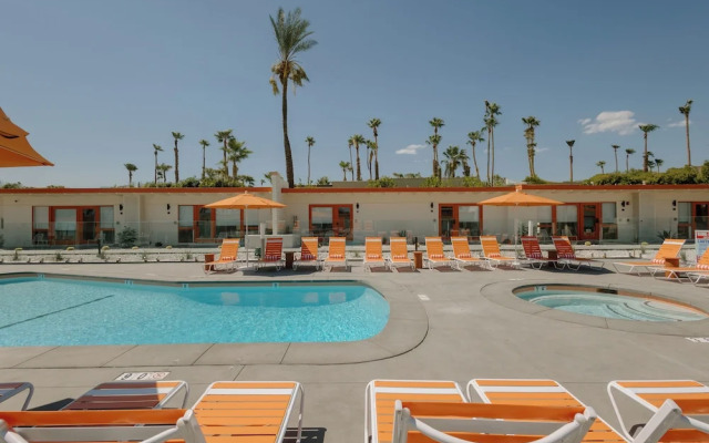 Mojave Resort - Adults Only