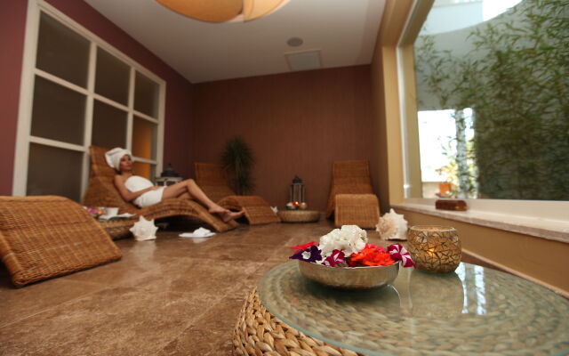 Yacht Classic Hotel - Boutique Class