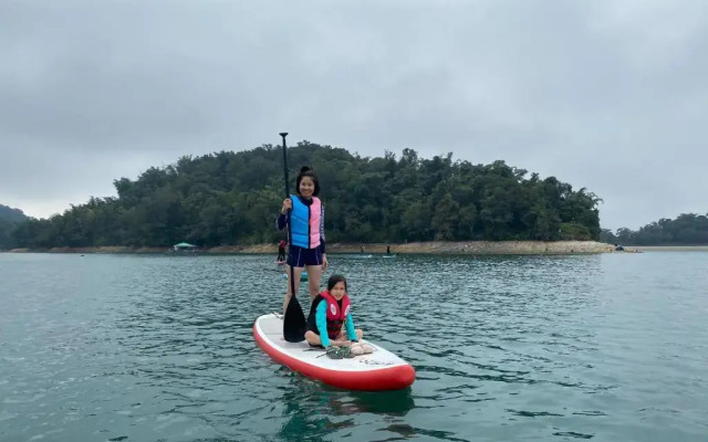 Sun Moon Lake Rainbow SUP Hostel