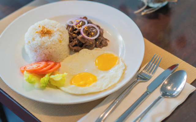 Charlie's El Nido