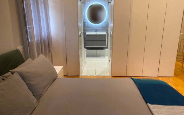 Beautiful 2 Bedroom Property in Earl's Court