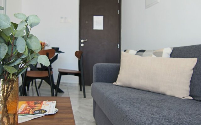 Phaedrus Living- Seaside Lighthouse 74