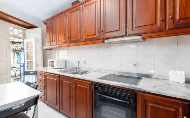 Renovated Feb22 Clerigos Cozy Balcony with self check in