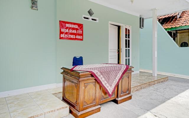 Dewi Guest House Syariah by Oyo