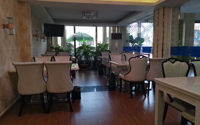 Lucky 8 Hotel