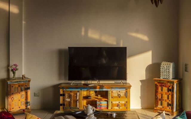 Captain's Quarters by Iksha