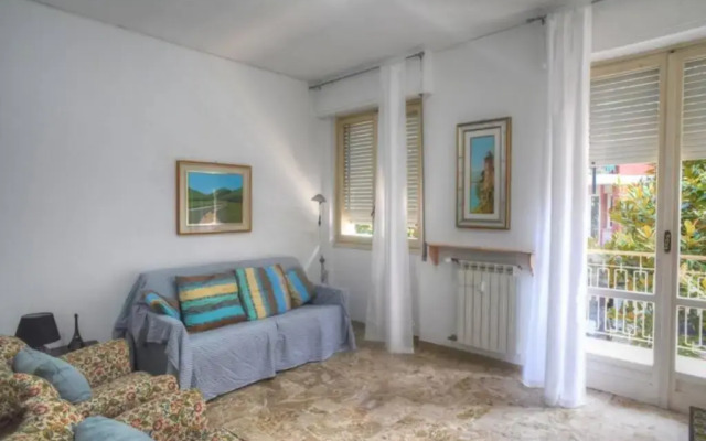 Ampio appartamento per 9 persone a pochi passi dal mare