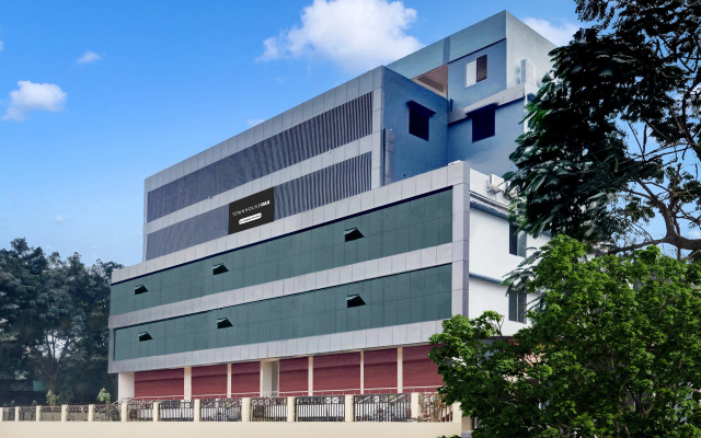 Super Townhouse Oak Sarusajai Stadium