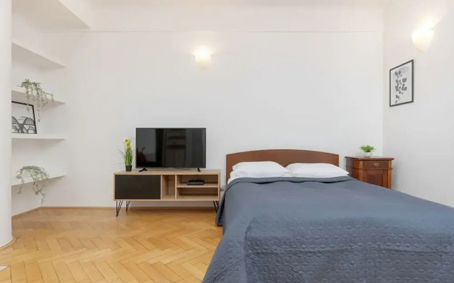 Studio in Warsaw Center by Renters