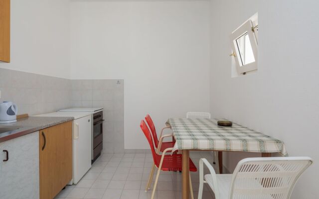 Apartments and Rooms Denis