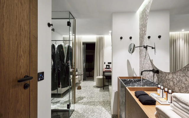 Dyo Suites