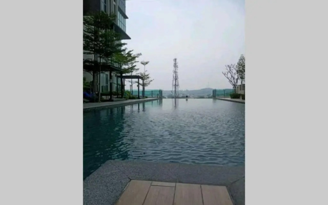Seri Kembangan Facilities Level Free WIFI Cozy Home - 3Elements