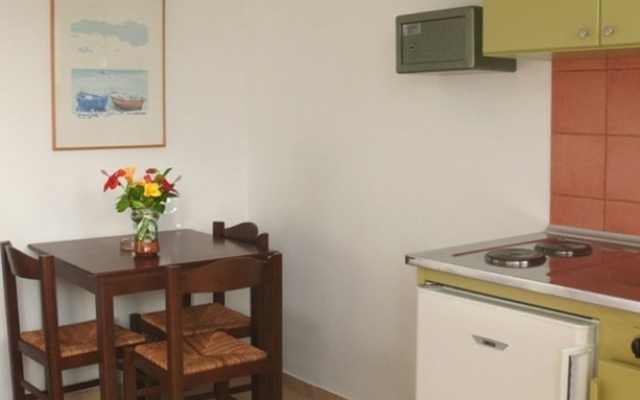 Apladas Apartments