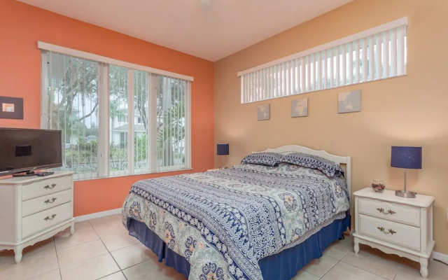 Sunset Lakes Villas