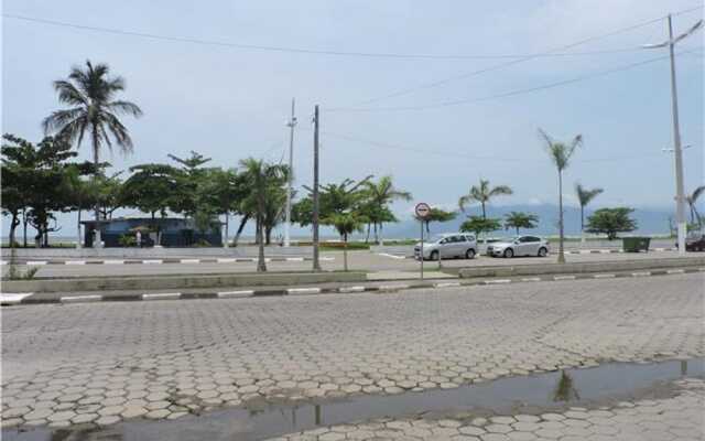 Yellow House Palmeiras Beach Caraguá