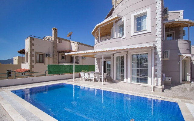 Villa Esya 1 by Akdenizvillam