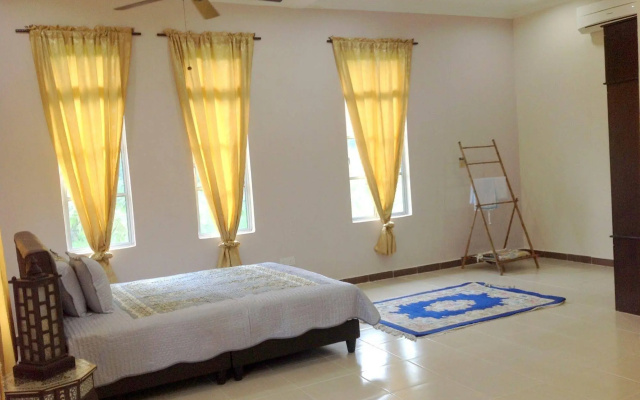 Kapal Terbang Guest House – Guest Rooms – Langkawi