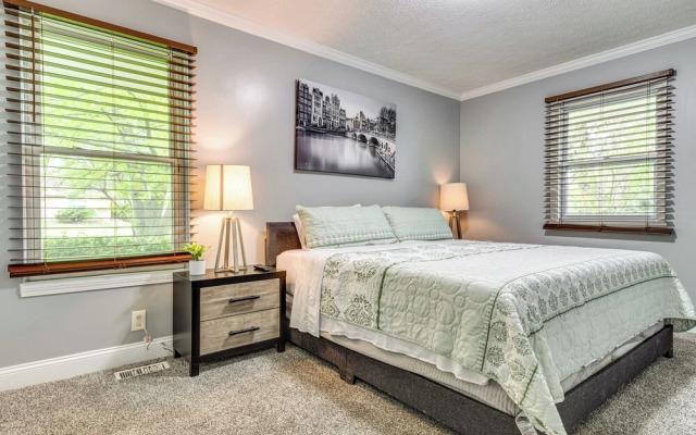 Indianapolis Vacation Rental ~ 8 Mi to Downtown!