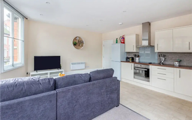 Worcester City Centre Apartment - 2 Bedrooms