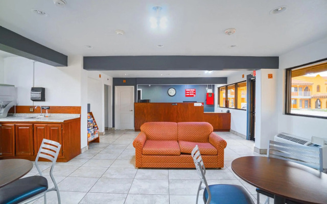 OYO Hotel Kingsville Hwy 77