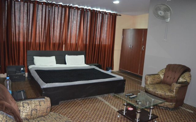 DPS Inn by OYO Rooms