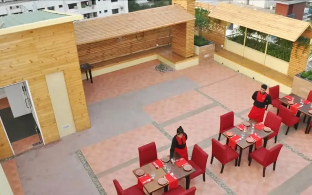 Hotel Holiday Villa