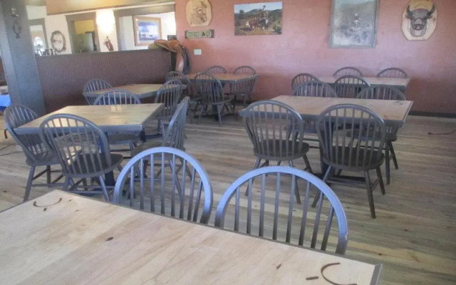 Broken Spur Inn & Steakhouse