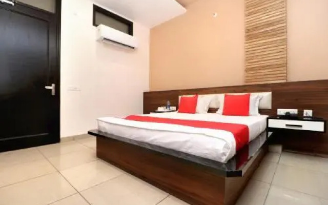 Hotel M9 By OYO