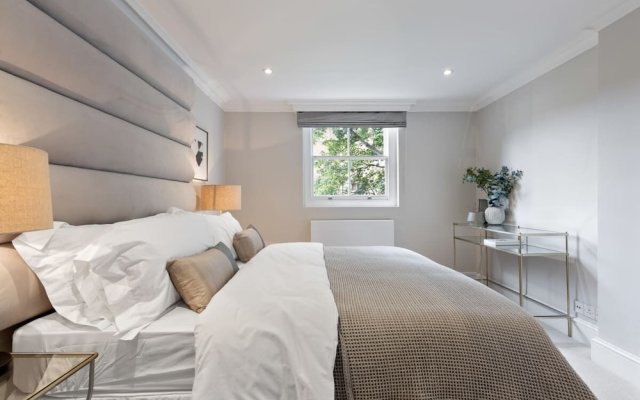 Elegant 3 Bed Apt W Terrace Near Kensington