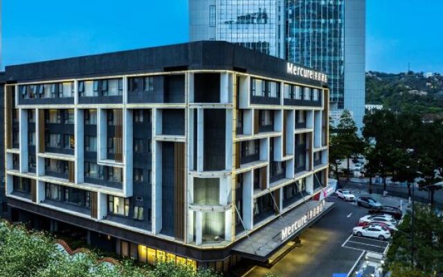 Mercure Zhuhai Lovers Road Beach Swimming Pool