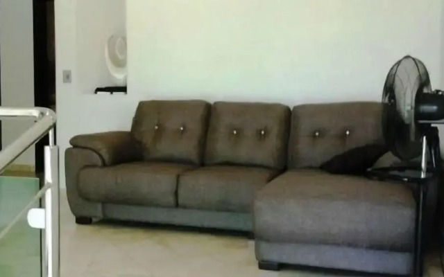 Casa Los Reyes Cerritos 8