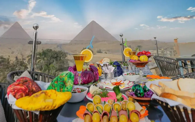 Panorama Pyramids Inn