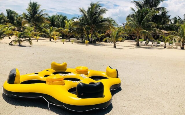 Caribbean Beach Cabanas - A PUR Hotel