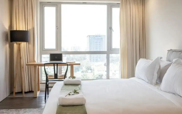 Capital Emerald Line 1 bed  by YourHost