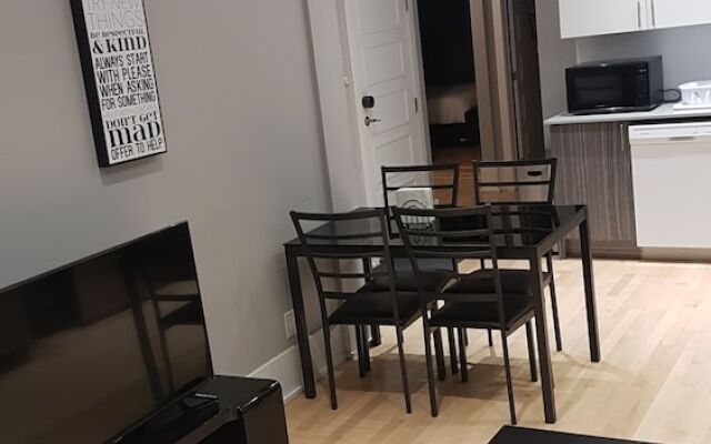 Le St Denis 2 bedrooms - mtlFlats