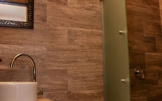 Toucan Platinum Suites Aparthotel