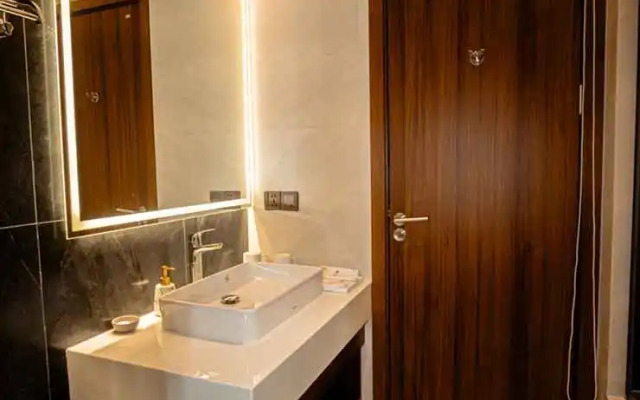 Hotel Trí Lê PREMIER