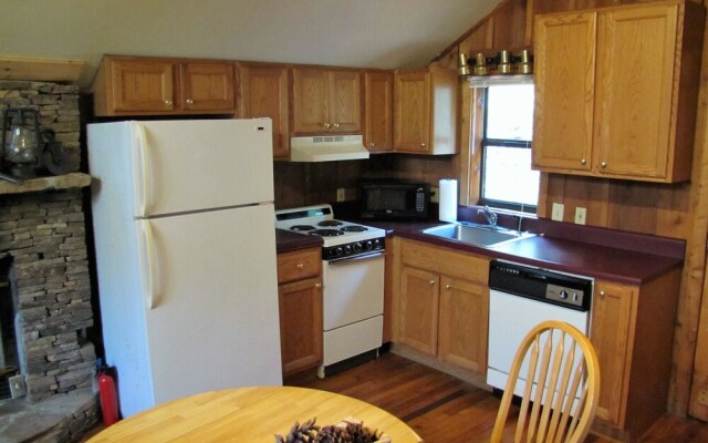 Cades Cove Hide Away