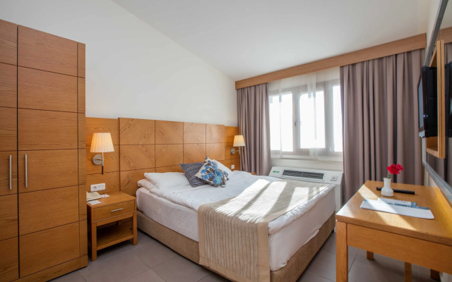 Pine Bay Holiday Resort