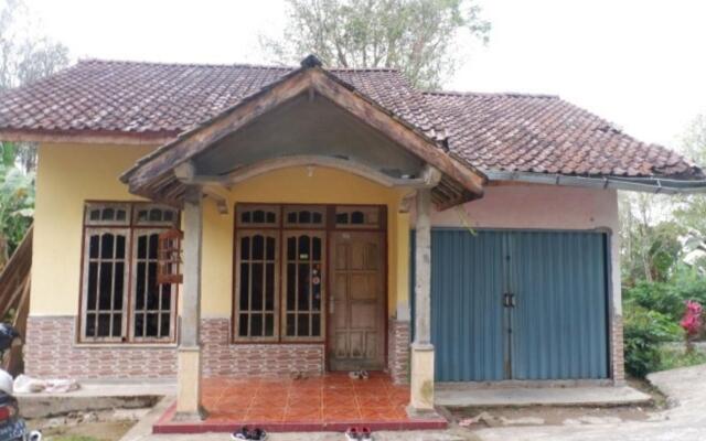 Omah Laras 2 Homestay