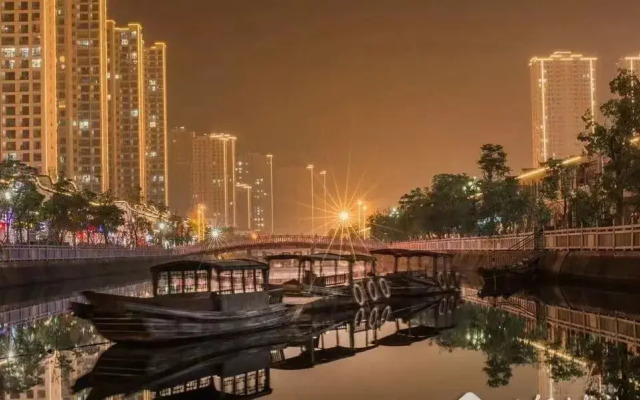 acorn hotel(Ningbo Hangzhou Bay New District Store)