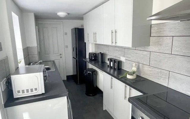 3 Bed House At 8 Nantwich Road
