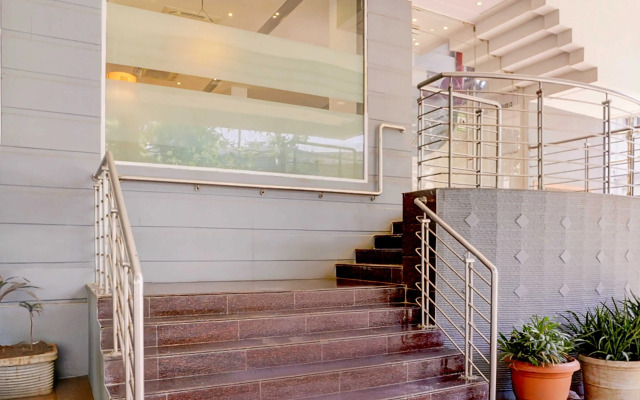 Collection O Bombay Exhibition Centre Goregaon